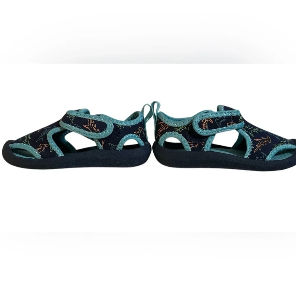 OshKosh B'gosh Kids water shoes with a shark print. Teal & black.